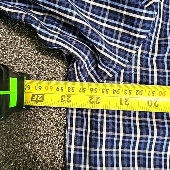 Roundtree & Yorke Men's Shirt Sz M Gold Label Non-Iron Perfect Performance Plaid - Picture 8 of 10